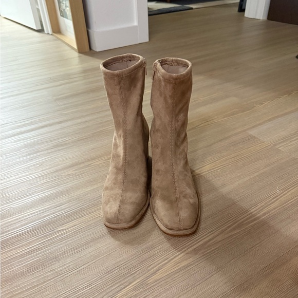 NWT Steve Madden Faux suede Pammy tan bootie - size 7.5 - Picture 8 of 14